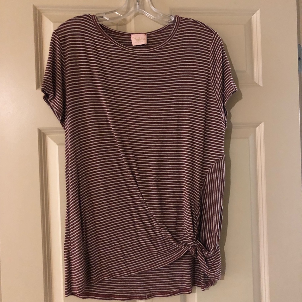Striped tee with side knot